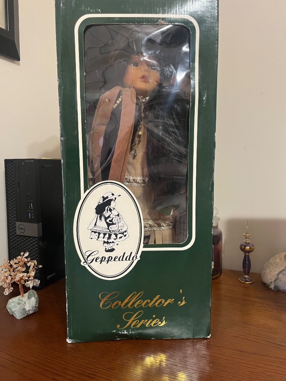 Geppeddo Native American Doll - Picture 10 of 10